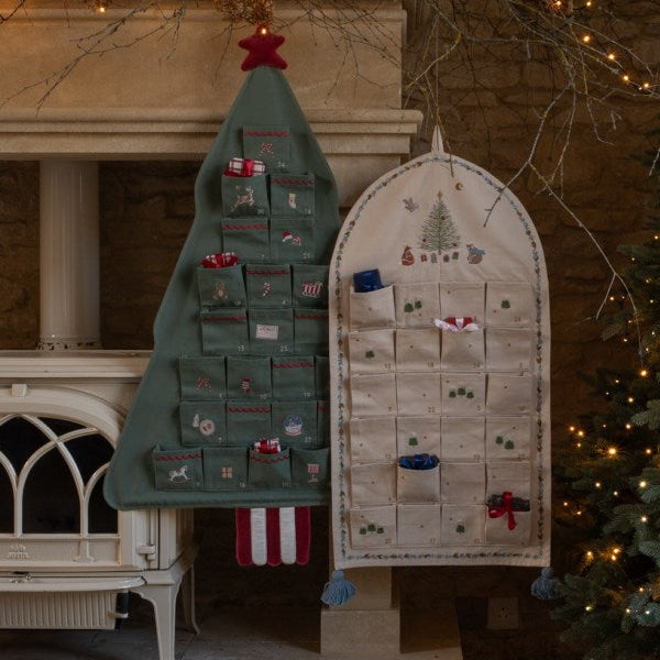Avery Row Advent Calendar - Christmas Tree