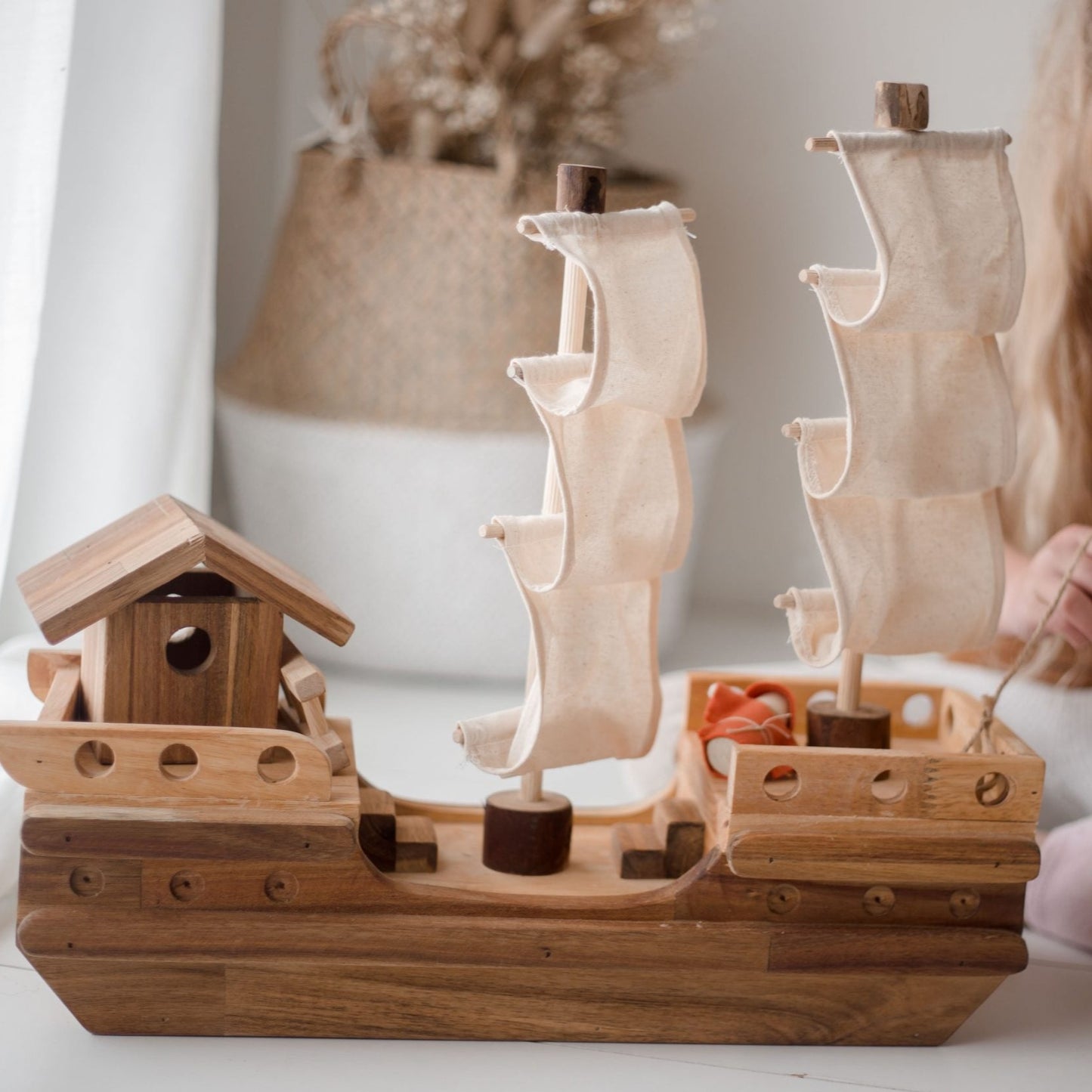 Q toys Wooden Pirate Ship - Little Reef and Friends
