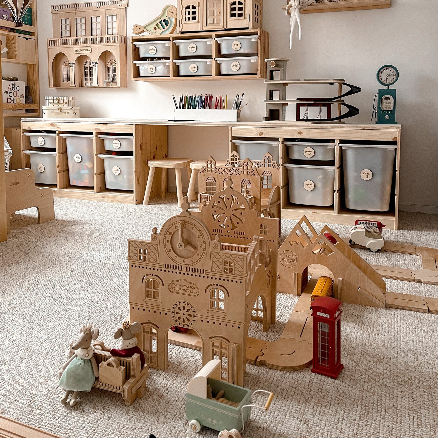 Trele Morele Design Train Station - Little Reef and Friends