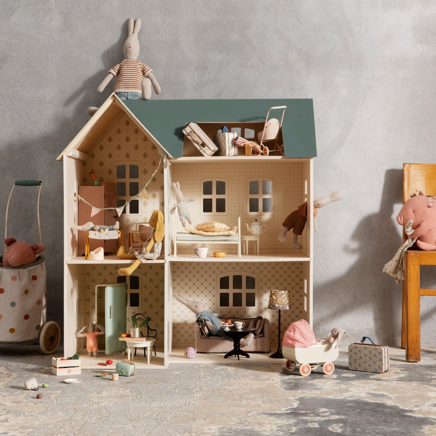 Maileg Doll House With Wallpaper - Little Reef and Friends