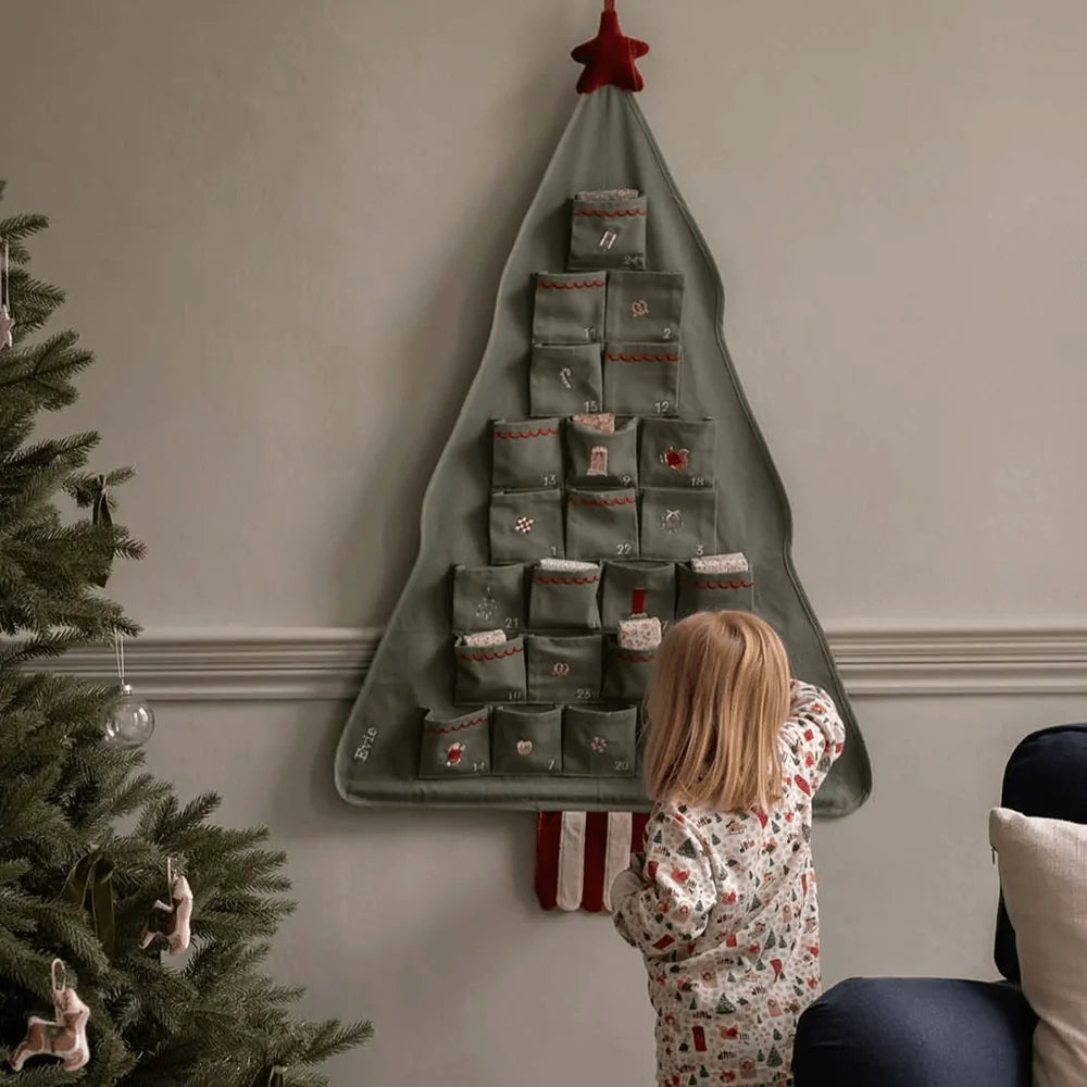 Avery Row Advent Calendar - Christmas Tree
