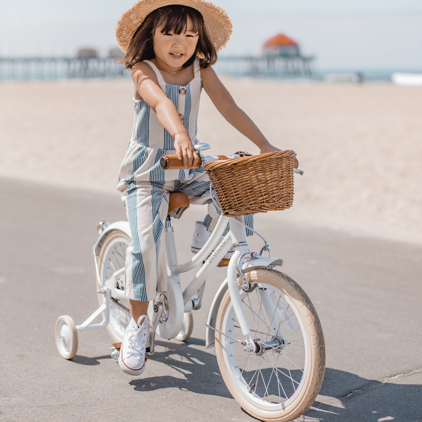 Banwood Classic Bicycle - White - Little Reef and Friends
