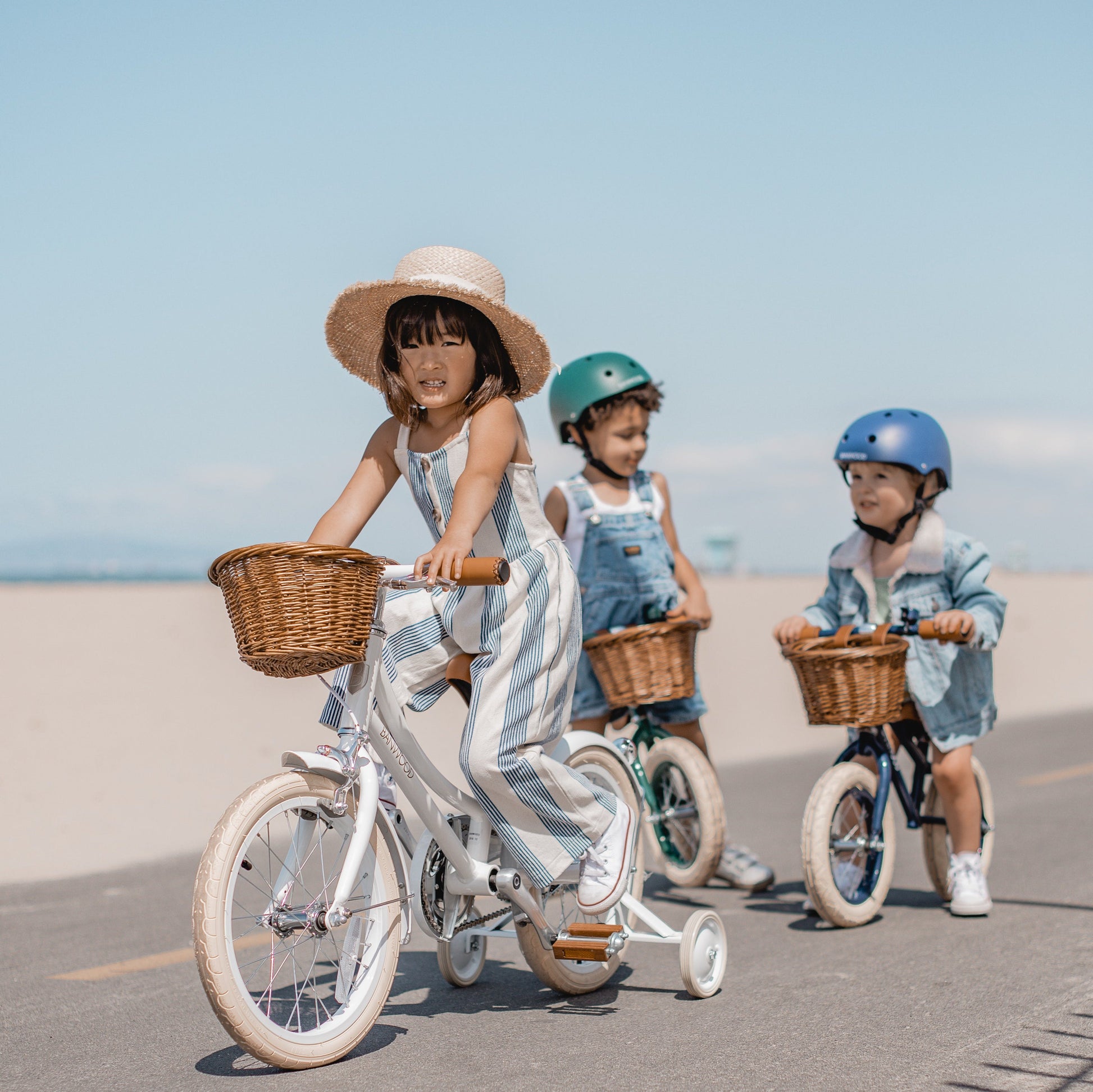 Banwood Classic Bicycle - White - Little Reef and Friends