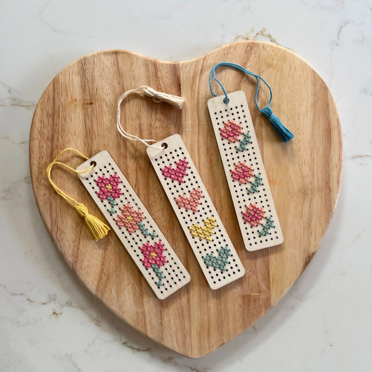 Cotton Twist Make Your Own - Stitched Tassel Bookmark