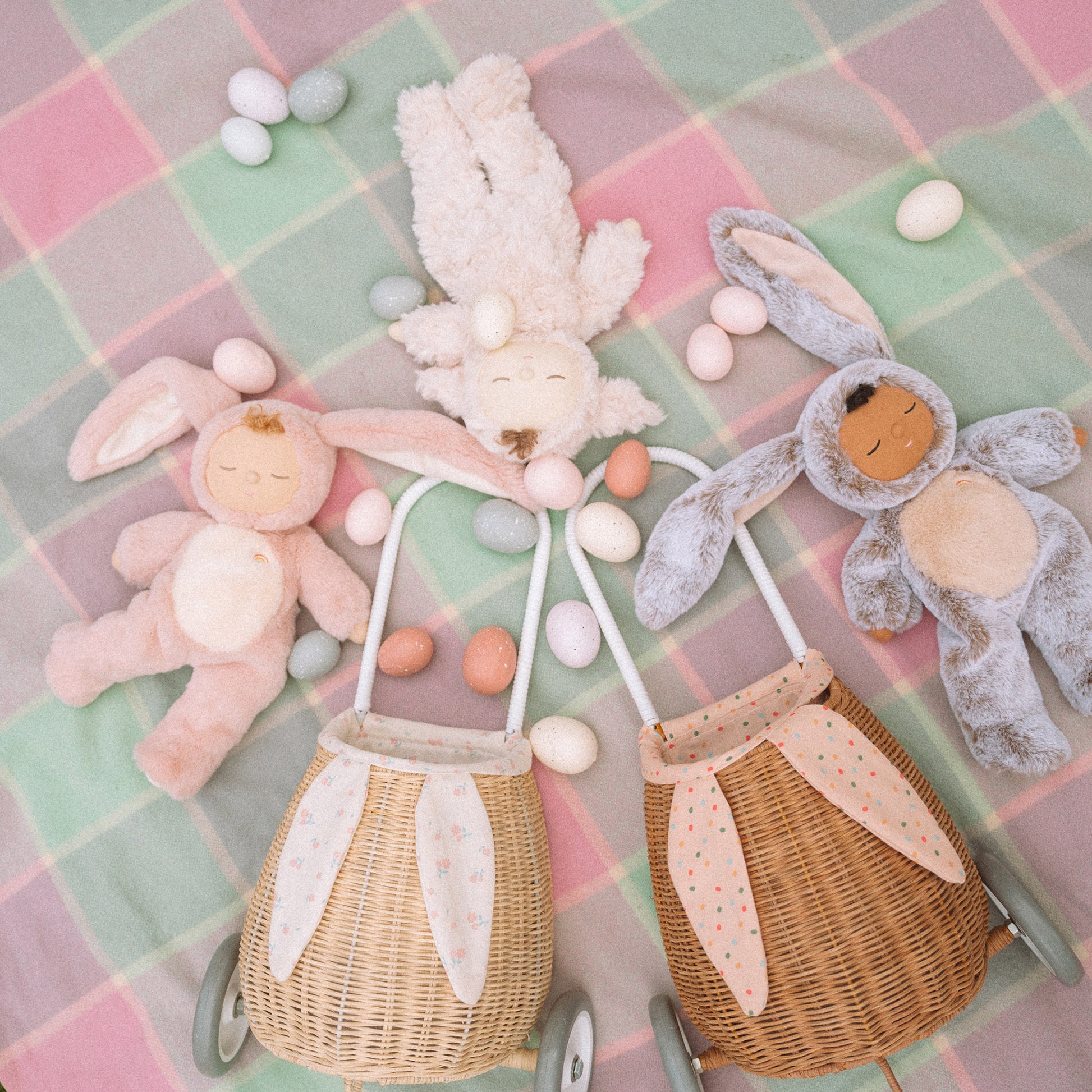 Olli Ella Rattan Bunny Luggy with Lining - Gumdrop - Little Reef and Friends