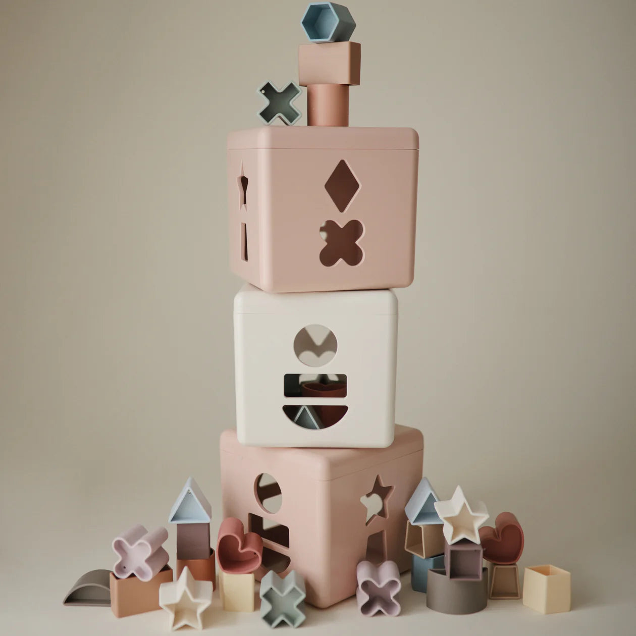 Mushie Shape Sorting Box - Petal