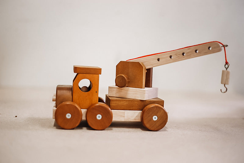 Q Toys Wooden Crane - Little Reef and Friends