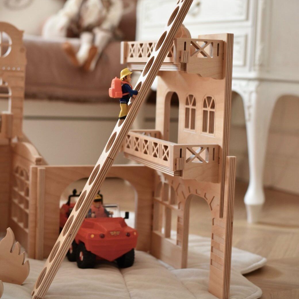 Trele Morele Design Fire Station - Little Reef and Friends