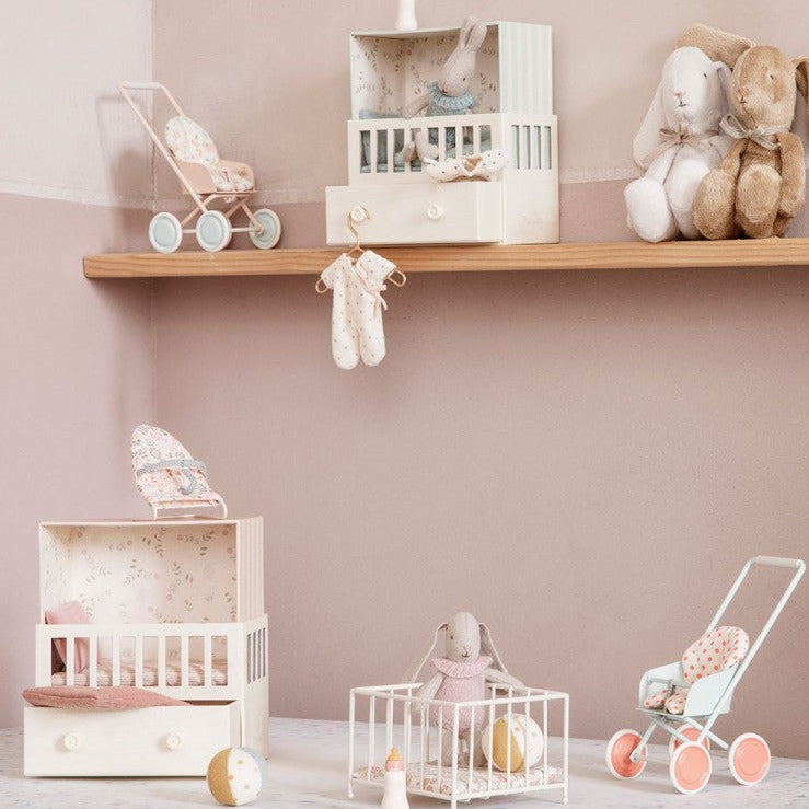 Babysitter Bouncer | MY - Little Reef and Friends
