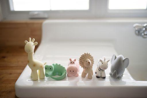 My First Safari Animals Bath Toy & Rattle - Giraffe - Little Reef and Friends